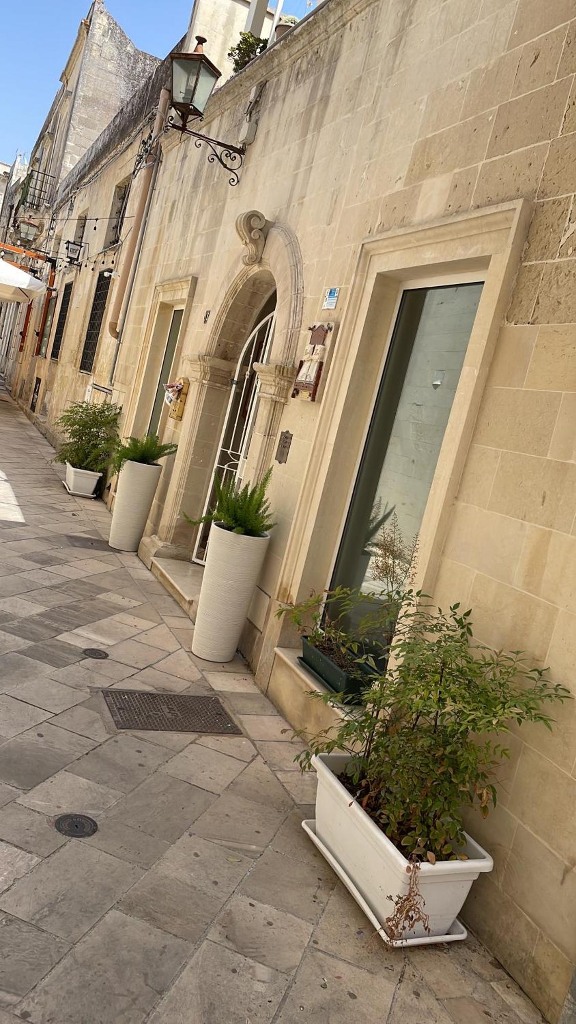 Bed and Breakfast Book And Bed Maglie Exterior foto